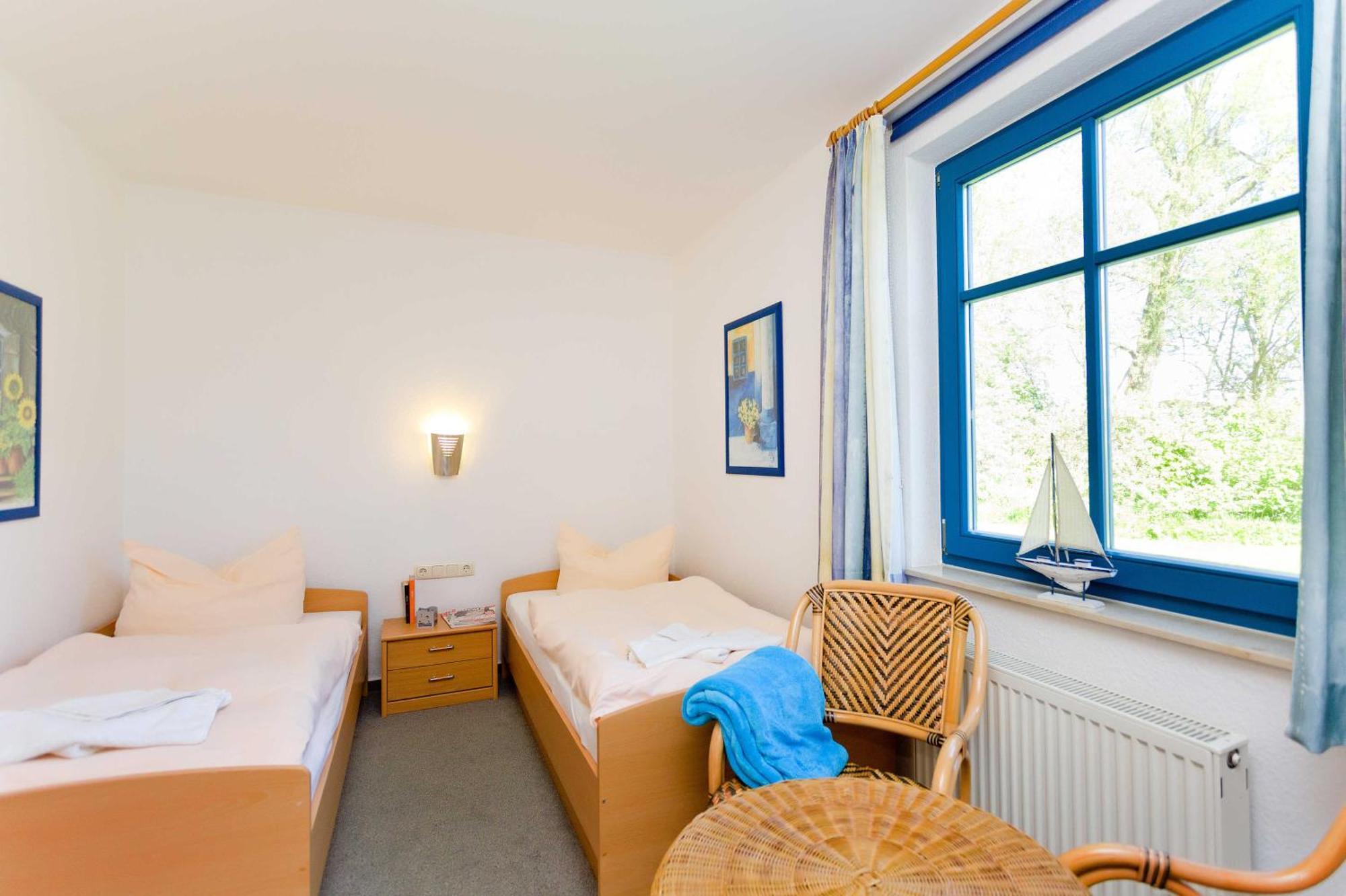 Reetdachhaus Eibe 2, Kaminofen, Sauna, 8 Personen, W-Lan Puddemin Exterior photo